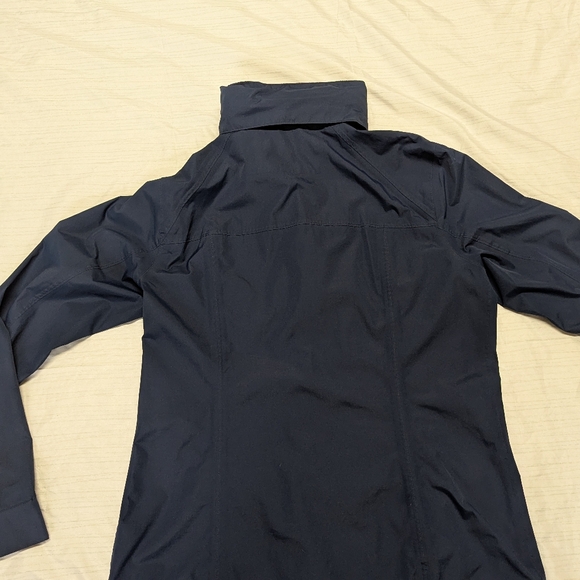 Lands' End Women's Squall Hooded Waterproof Raincoat, Blue, Size Small (6-8) - Picture 10 of 11